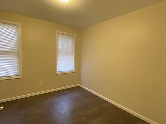 3rd image of 142 Seymour Ave #1L