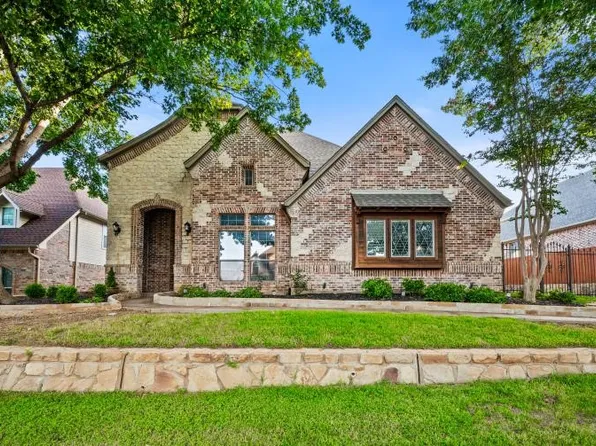 620 Highview Ln, Hurst, TX 76054