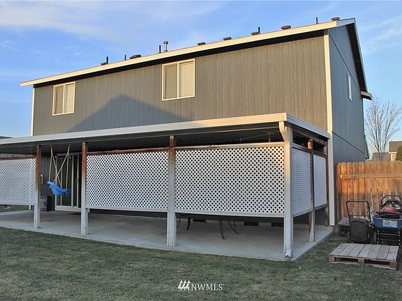 3rd image of 2020 Leanne Ave
