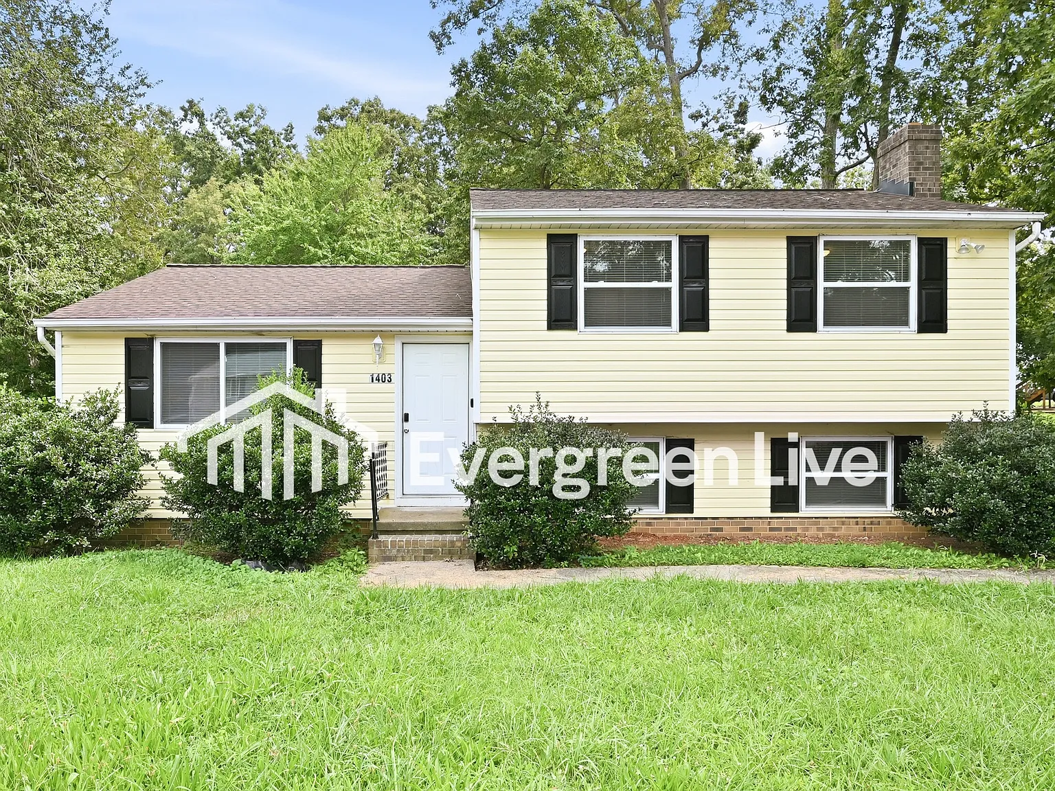 3 bed, 2.5 bath, 1568 sqft, $2,095 — Photo 1