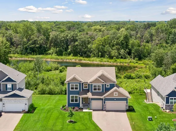 8143 Haywood Dr, Lino Lakes, MN 55014
