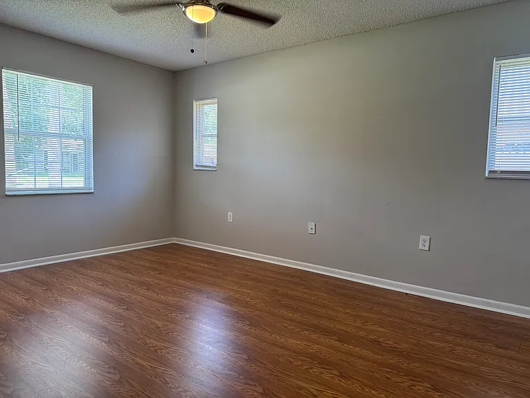 Bedroom 3 (master)