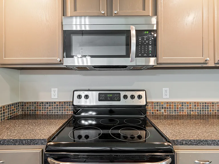 178 E Northridge Ct — Photo 22