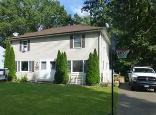 46 Dickerman Ave, Windsor Locks, CT 06096