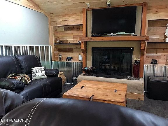 3rd image of 269 Huskey Grove Rd