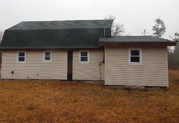 3rd image of 1123 Eve Ave