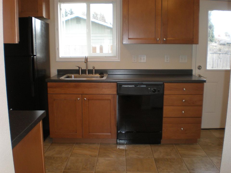 2nd image of 1905 Terresa Ave