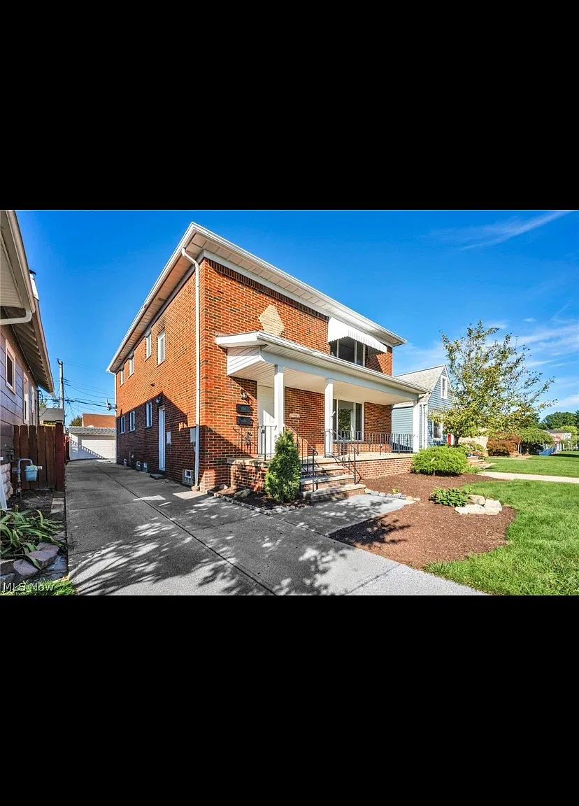 6 bed, 2296 sqft, $1,500 — Photo 2