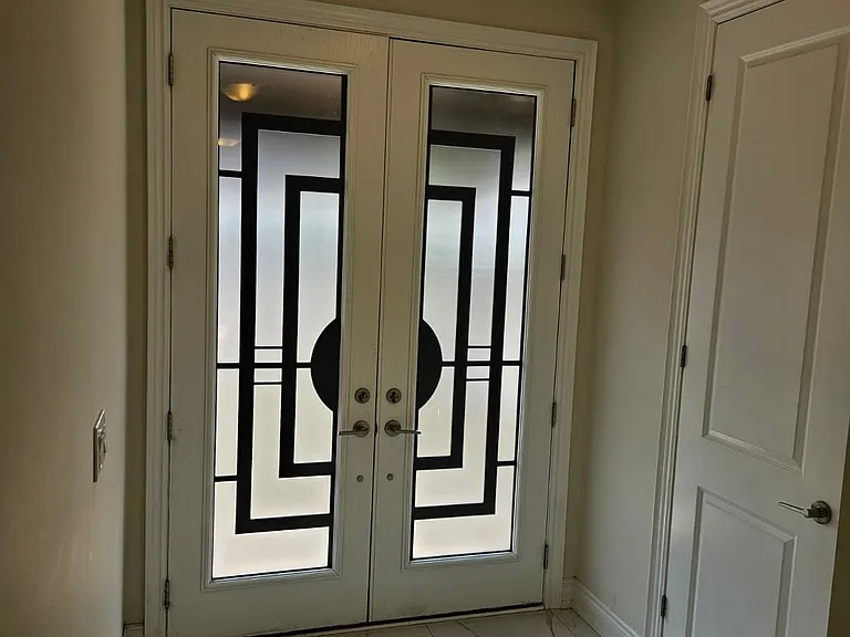 18 Gladmary Dr — Photo 3