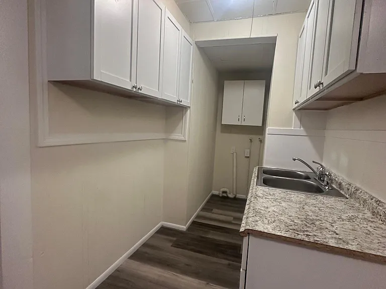 129 Orange St #1R — Photo 5