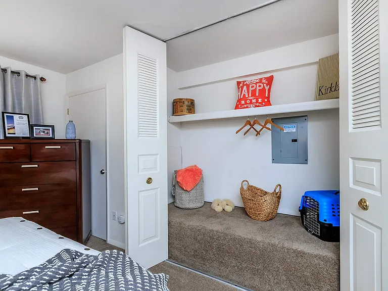 Honeywood Apartments — Photo 38