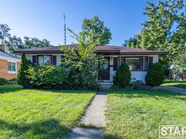 1089 Langeland Ave, Muskegon, MI 49442