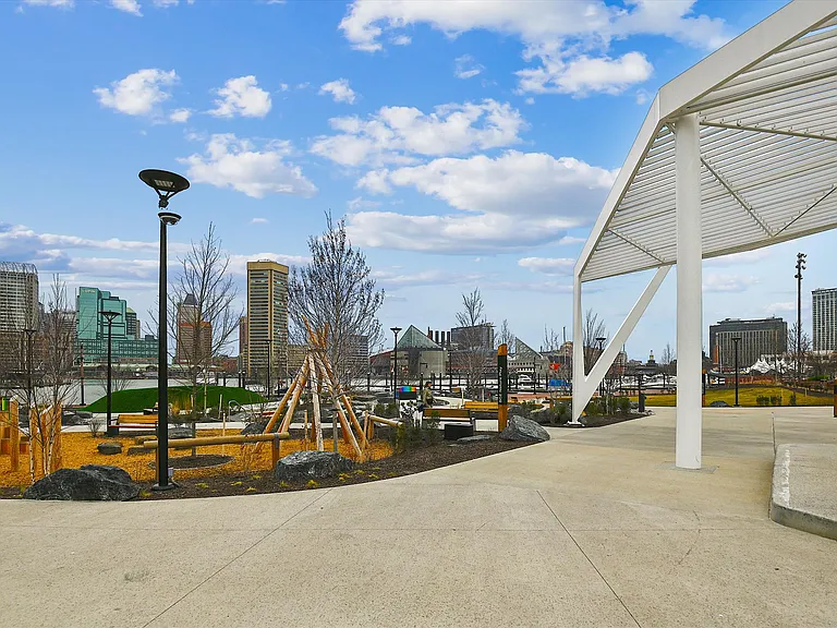 1324 W Lombard St #2 — Photo 42