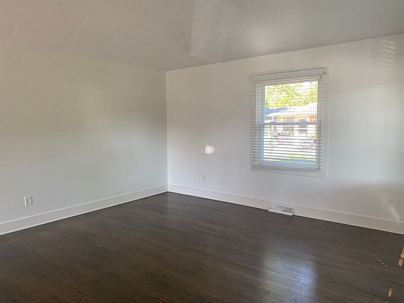 2nd image of 883 Orlando Ave SE