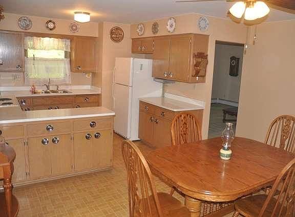 4th image of 3766 E Munkwitz Ave