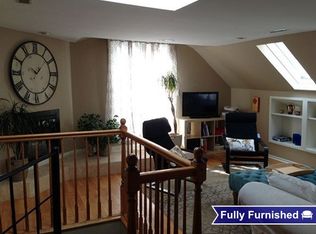 2008 W Roscoe St, Chicago, IL 60618