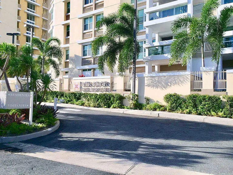 405 Juan B Rodriguez Mirador Del Parque #1702 — Photo 15