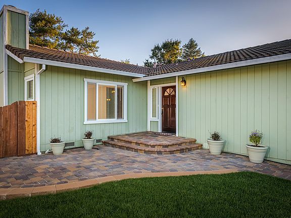 3rd image of 213 Eagle Dr