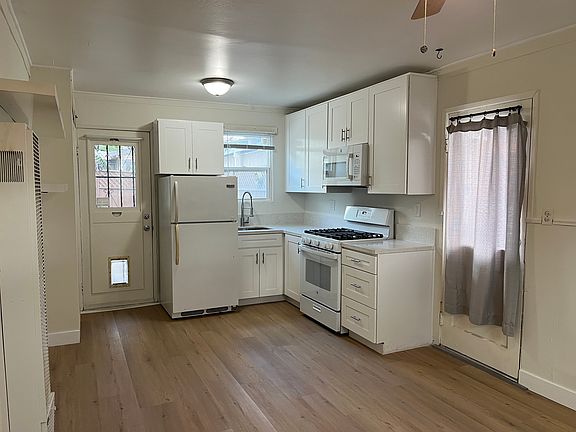 2nd image of 3610 44th St