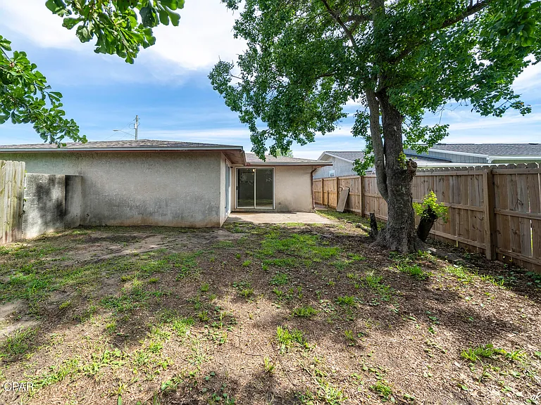 1125 Bradley Cir — Photo 20