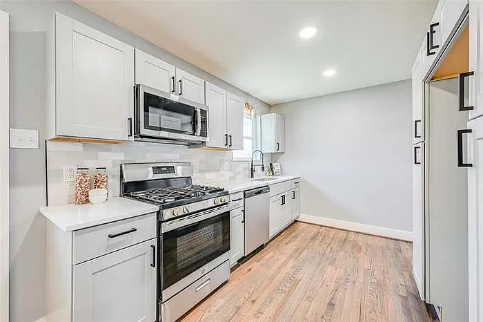 2729 Lockhart Ave — Photo 7