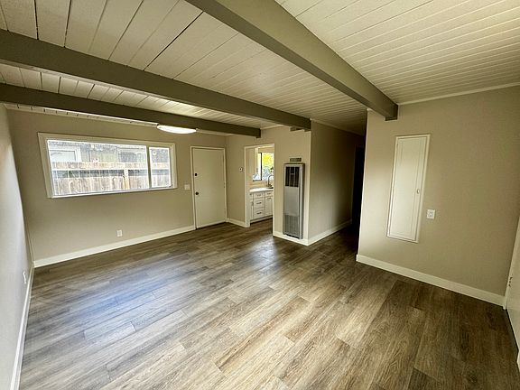 4th image of 2537 Alma St #2537