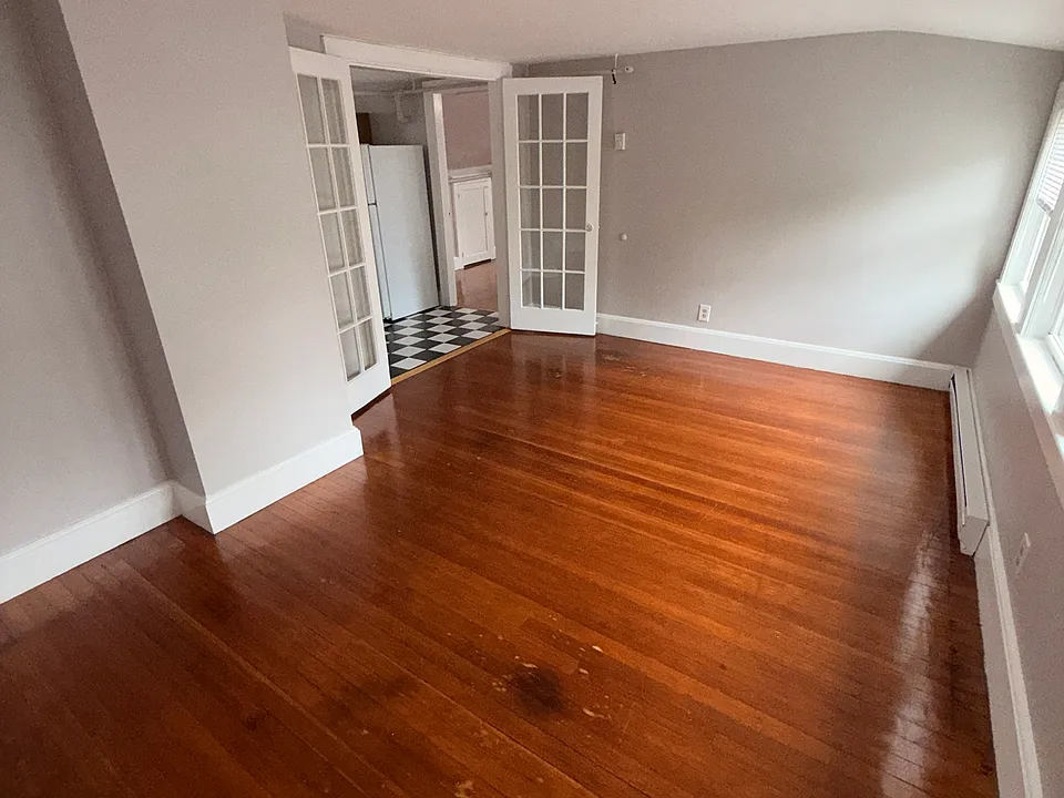 74 Smith St #1