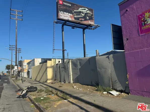 738 E Florence Ave, Los Angeles, CA 90001