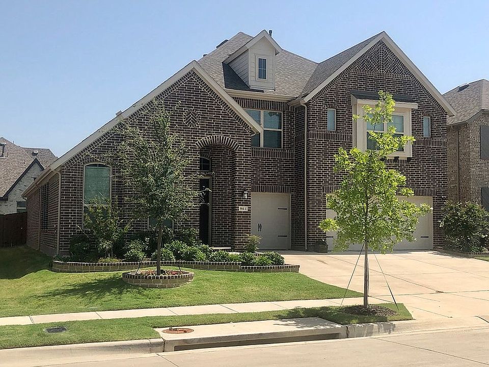 1st image of 901 Overton Ave