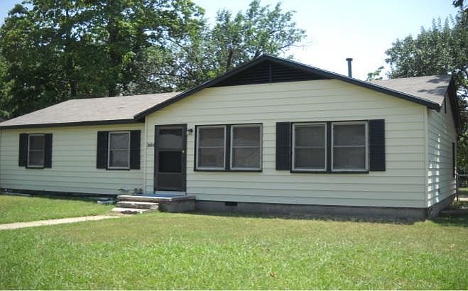 1st image of 301 E Falletti Ave