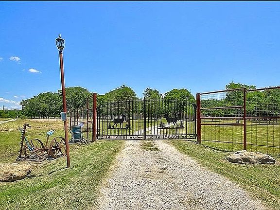 Gate