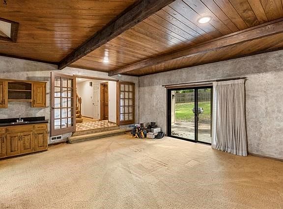 5th image of 8262 Parkhill Cir