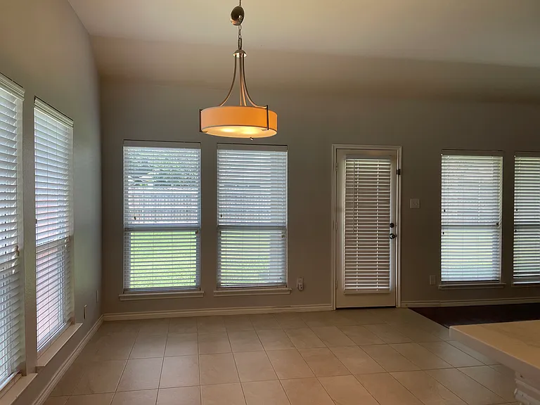 1208 Lazy Ln — Photo 18