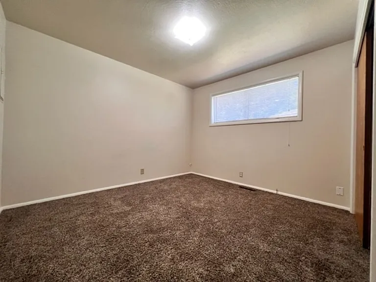 1813 N Harrison Blvd — Photo 11