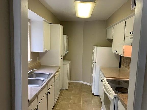 4th image of 18800 Egret Bay Blvd APT 1510