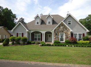 1302 English Ln, Athens, TN 37303