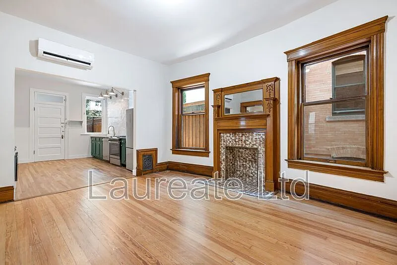 2 bed, 2.0 bath, 1100 sqft, $2,975 — Photo 3