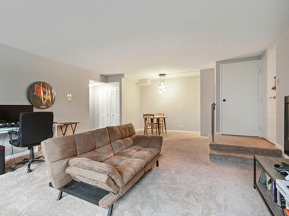 3rd image of 2642 Central Dr APT Gn