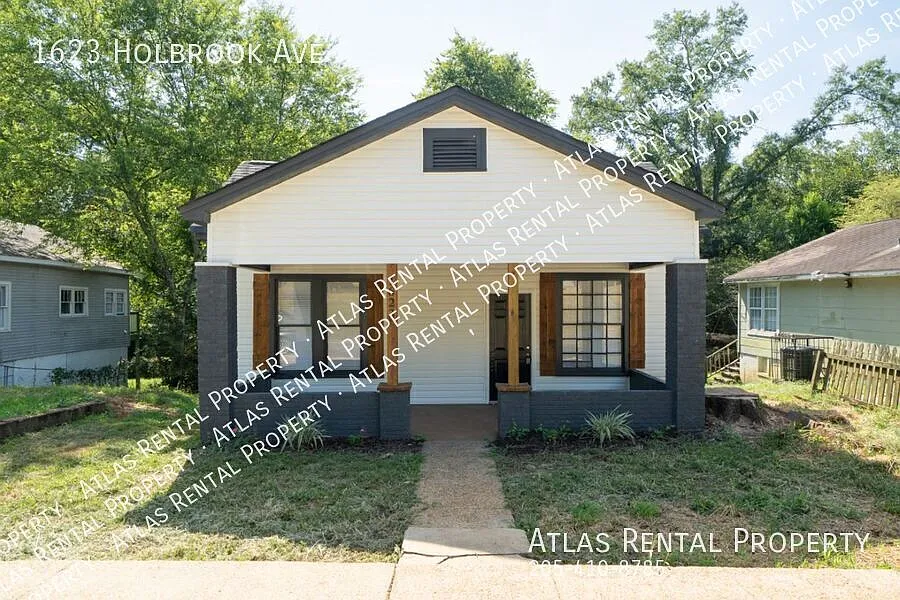 3 bed, 1.0 bath, 1064 sqft, $1,150 — Photo 1