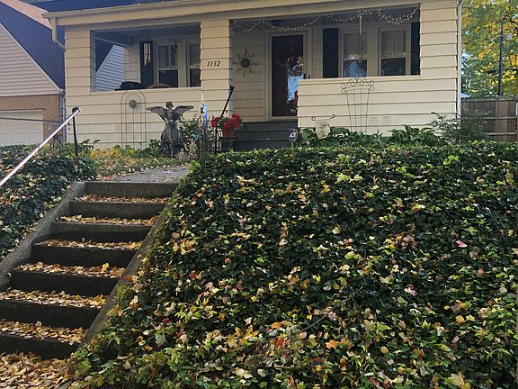 3rd image of 1132 E Victoria St