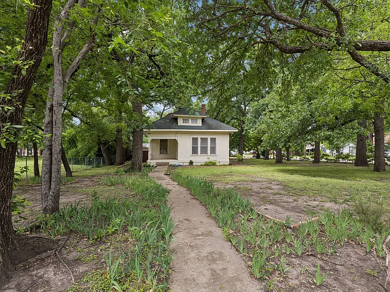 7923 Mohawk Dr — Photo 47