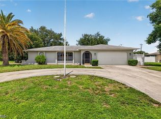 1634 Country Club Blvd, Cape Coral, FL 33990
