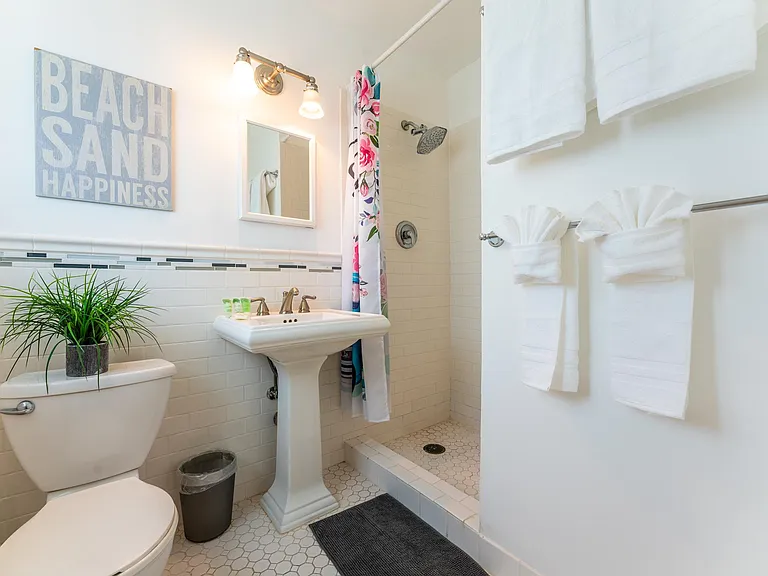 7611 Coquina Dr — Photo 22