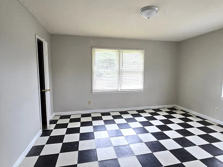 3257 Ohara Dr N — Photo 12