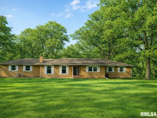 2353 Hollands Grove Rd, Washington, IL 61571