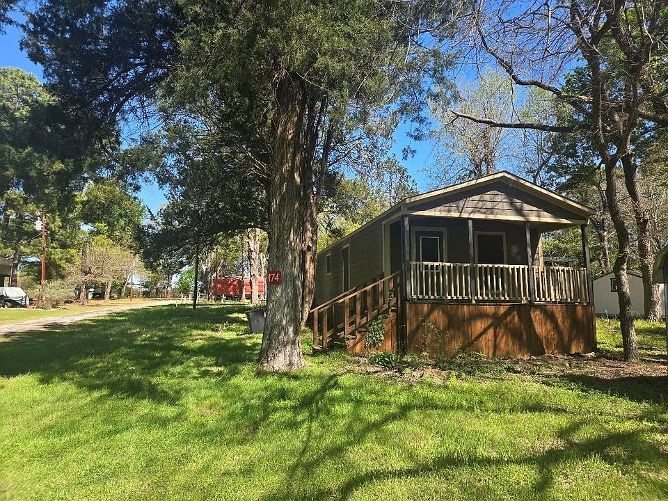 1st image of 174 Maple Ave