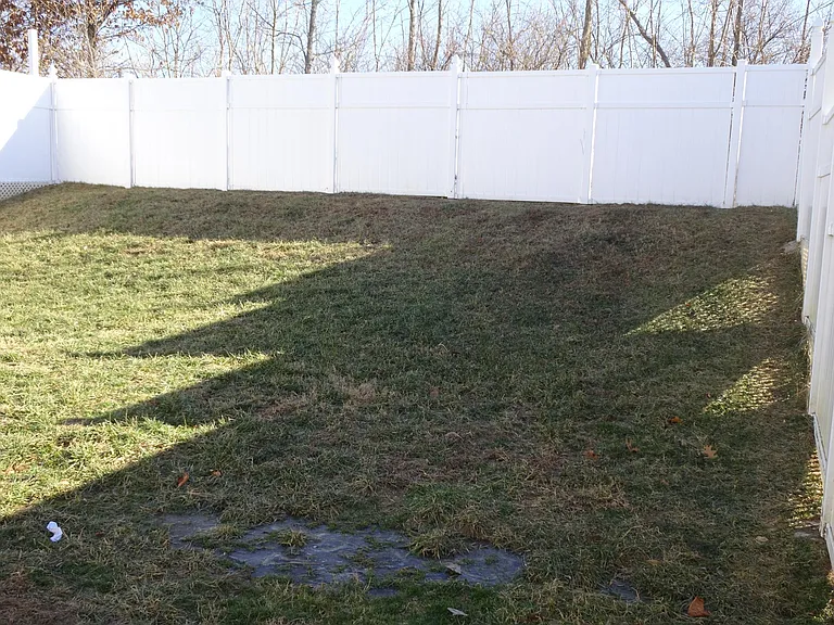606 Glenstone Dr #1 — Photo 5