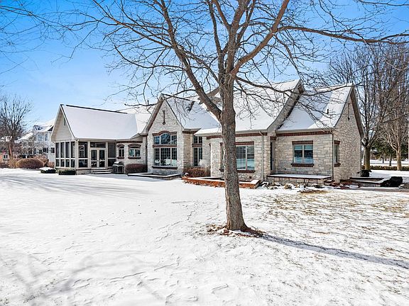 4th image of N8418 N Shore Rd