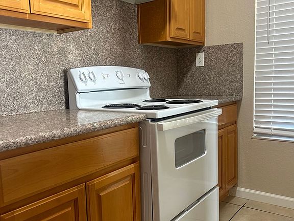 5th image of 195 E Pacific Ave APT 12
