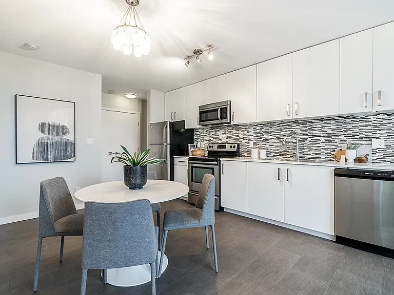 66 Cordova St W #1011 — Photo 14